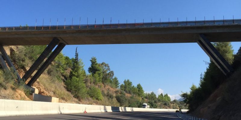 Strengthening of 3 V-Shaped Bridges in Egio